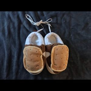 USB heated s’mores slippers